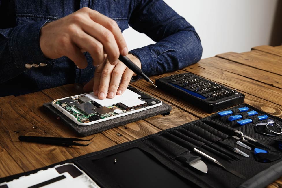 instalando equipamento Suporte de TI